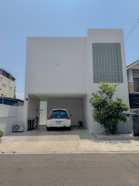 CM Haus : Common Haus Minimal house in Chiang Mai