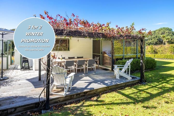 Tranquility Cottage | Waiheke Island | Be My Guest - Waiheke Island