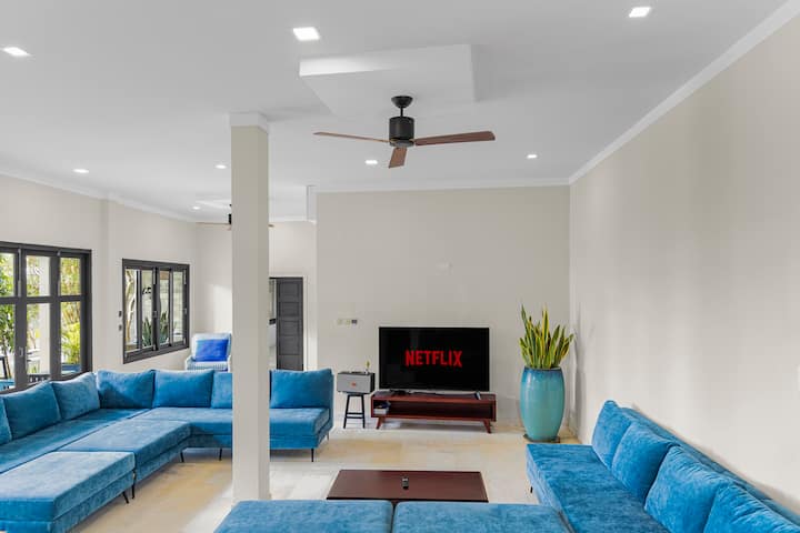 9 Br 30 People Villa Mui Ne Pool Maid Bbq - Vietnam