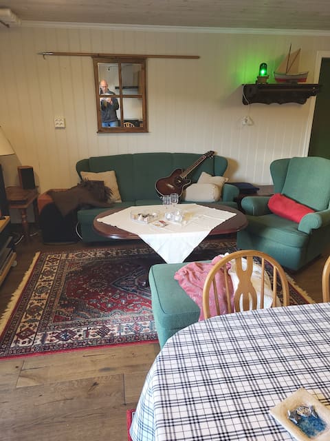 Successful Airbnb property: Pleasant boathouse with the possibility to rent a boat in Tysvær