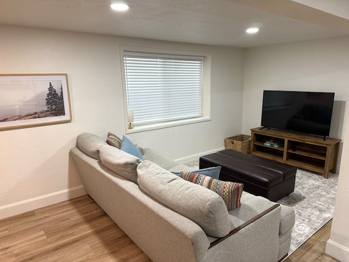 Cute Clean Comfortable Apt. - Logan, UT