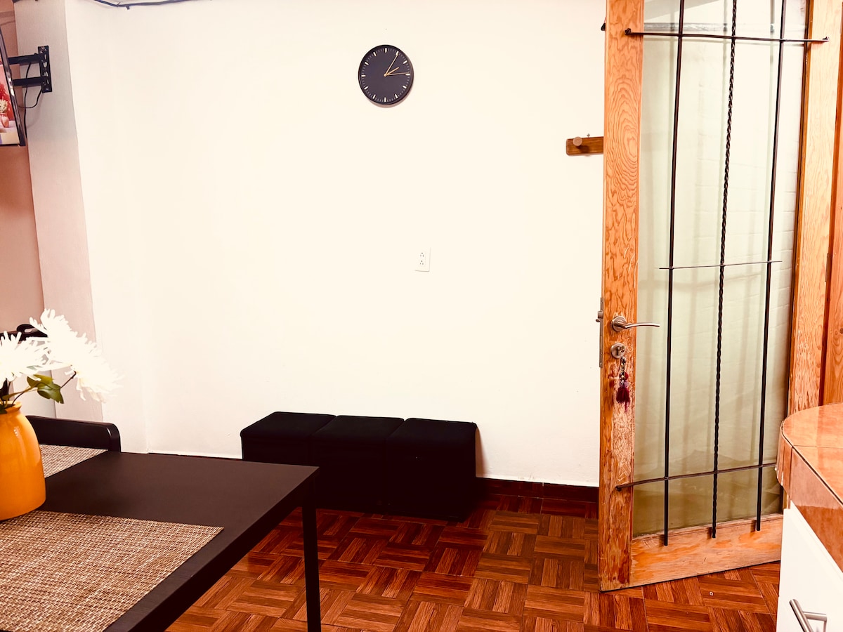 Top Airbnb: Mini apartment in downtown CDMX. en Obrera