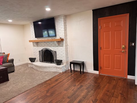 Successful Airbnb property: 2 Homes Next Door, Book Both! in Port Orange