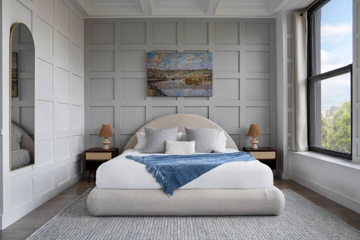 Unmatched Luxury Condo | Iconic Boston Common View gallery image 3