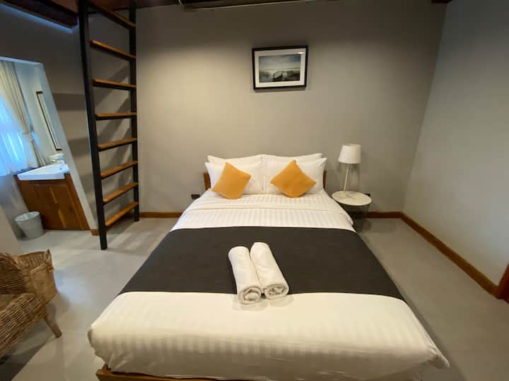 საძინებელი 1