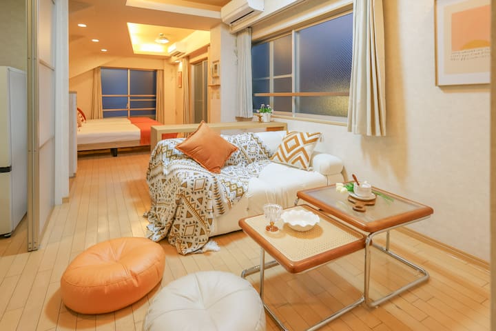 Shinjuku 2 stops 3 bedrooms best groups or family