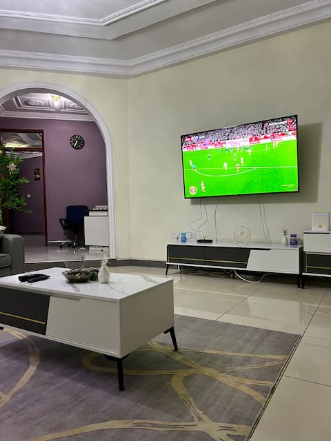 Four Bedrooms Haven + WiFi & Table Tennis