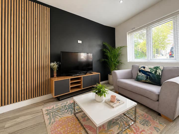 Corporate 3-bed Stay • Parking • Garden - Bromley
