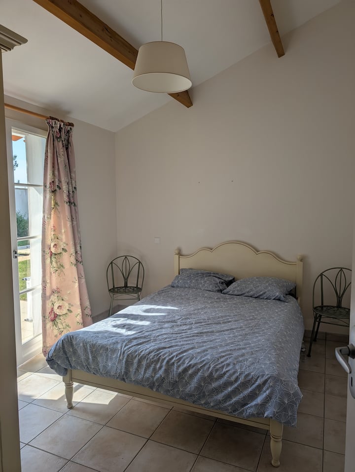 საძინებელი 1