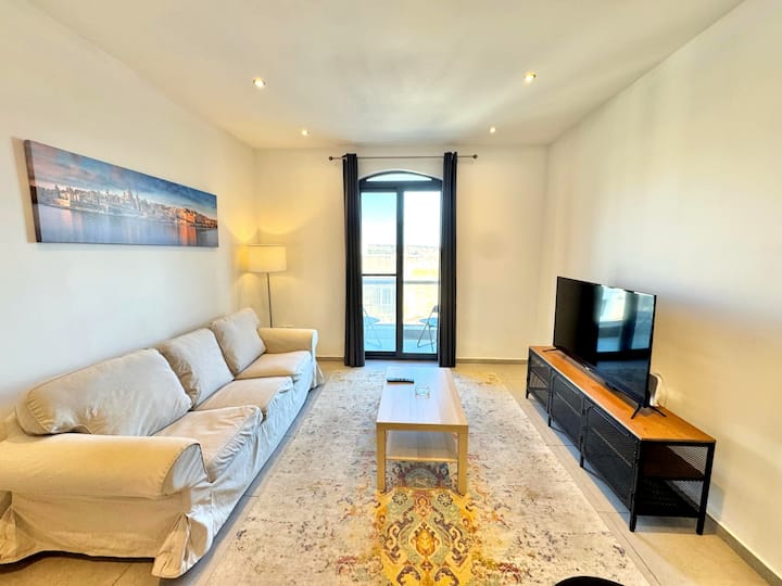 Adira Bay Hideaway: Sea View, Fast Wifi And Office - Malta