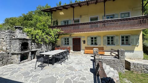 Hisa Betin 4 bedroom Holiday Home in Soca Valley