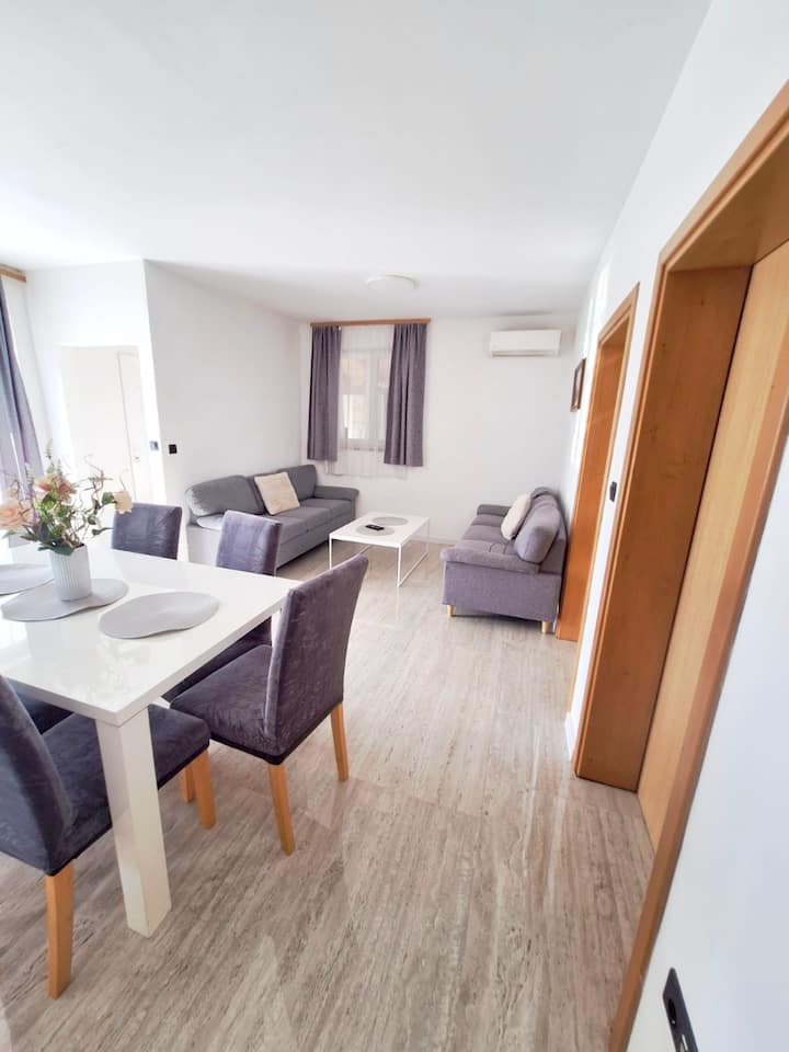 2 Bedroom App Close To The Beach - Rovinj