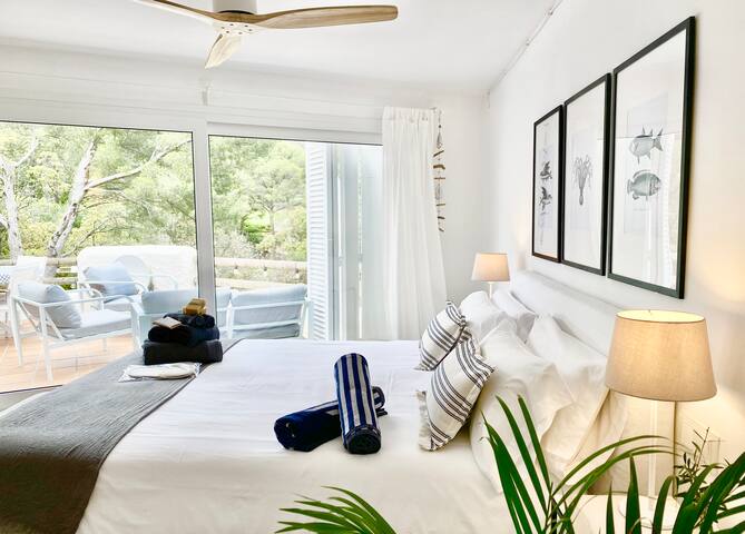 NEW. Apartment Begur Aiguablava Private Beach gallery image 4