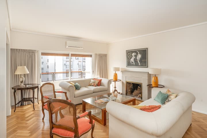 Apartamento de 5 dormitórios em Retiro com 250 m² e garagem