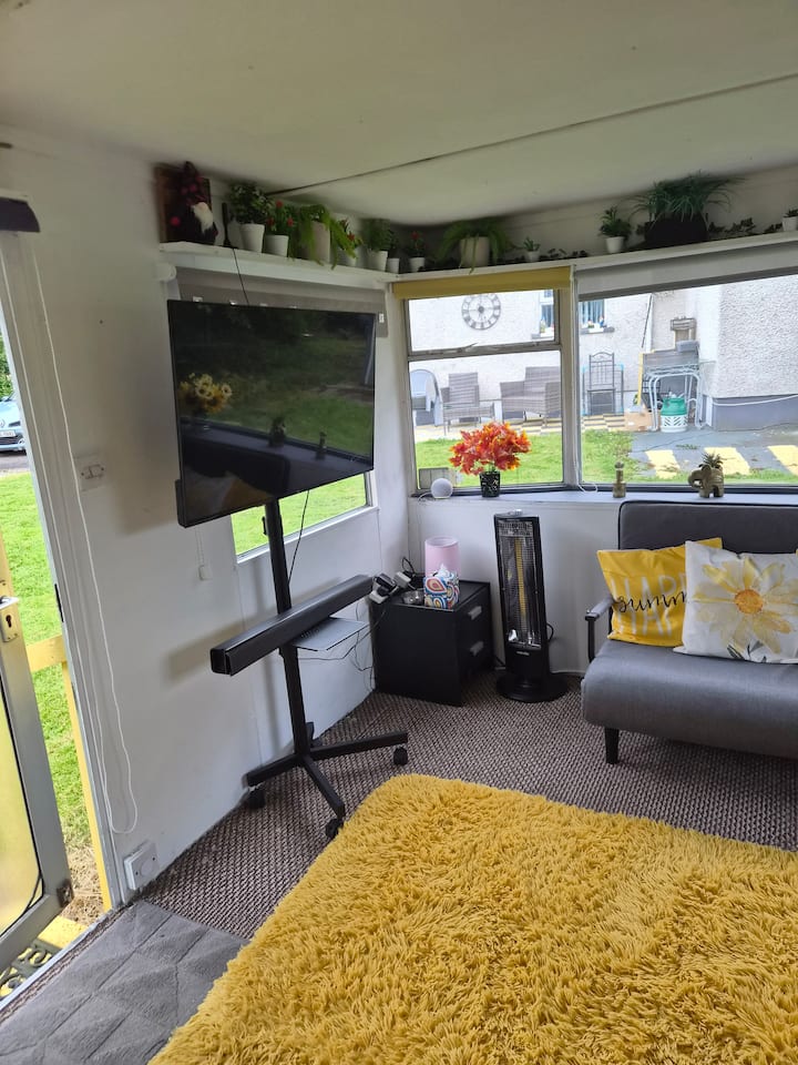 Airport Cottage - Belfast International Airport (BFS)