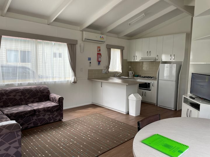 Diamond Cabin - No Pets Allowed - Oberon