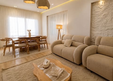 Modern 3BR Boutique Stay near Mall of Arabia /7