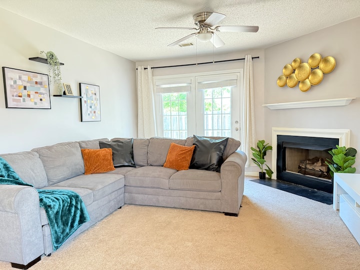 Perfect For Longer Stays | Spacious With King Bed - Columbia, SC
