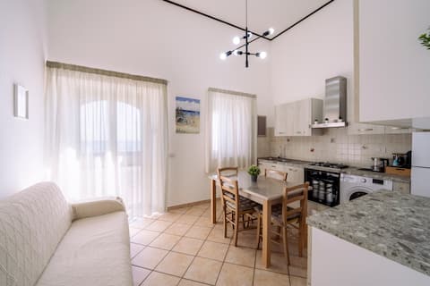 Airbnb con migliori performance: Naxos Horizon Beachfront Apartment a Giardini Naxos