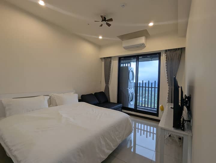 Next To The Mrt Station, 23rd Floor High-rise - Taipei