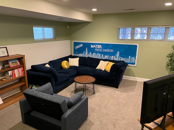Large Unit In Prime Logan Square - Oak Park, IL