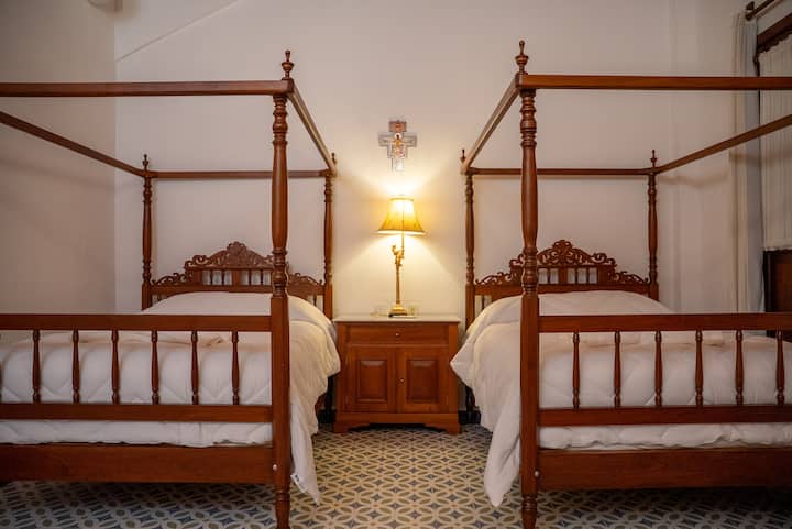 Schlafzimmer 4
