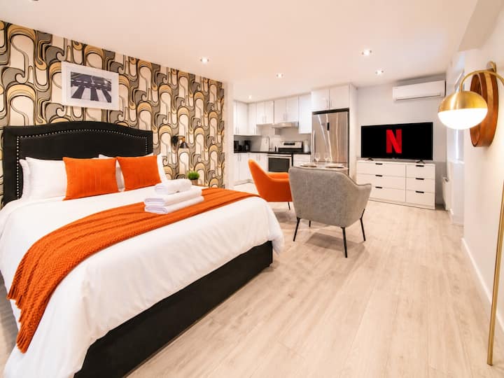 Modern Montréal Condo | Near Downtown Montreal - Montreal