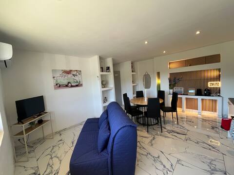 Comfortable 3-bedroom apartment with parking & air conditioning Decazeville