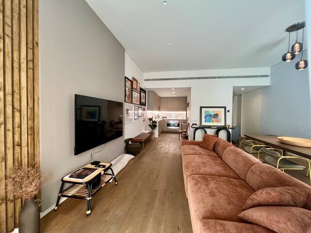 Contemporary Restelo Apartment gallery image 2