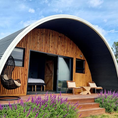 La Vita Romantic Getaway Cabin, Unit 1