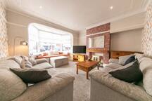 Beachside Home-Pizza Oven & Bar