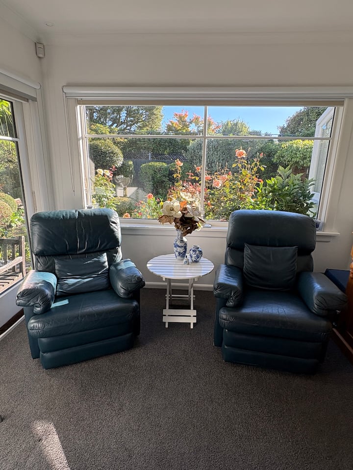 Rossall Bnb- Self Contained, Bkfast, 2k City. Bus - Christchurch