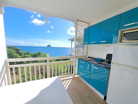 Beautiful sea view studio with pool