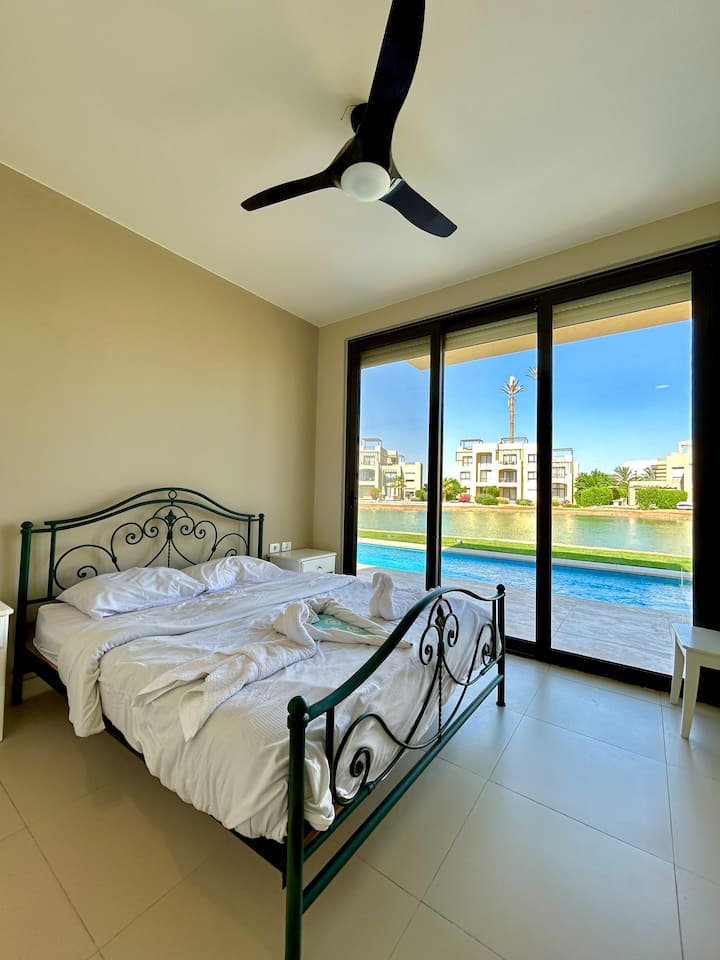 غرفة النوم 1