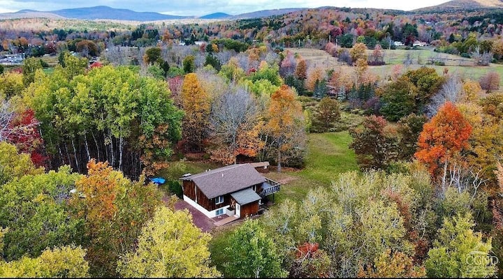 Windham Mountain Chalet - Riverfront Retreat - Windham, NY