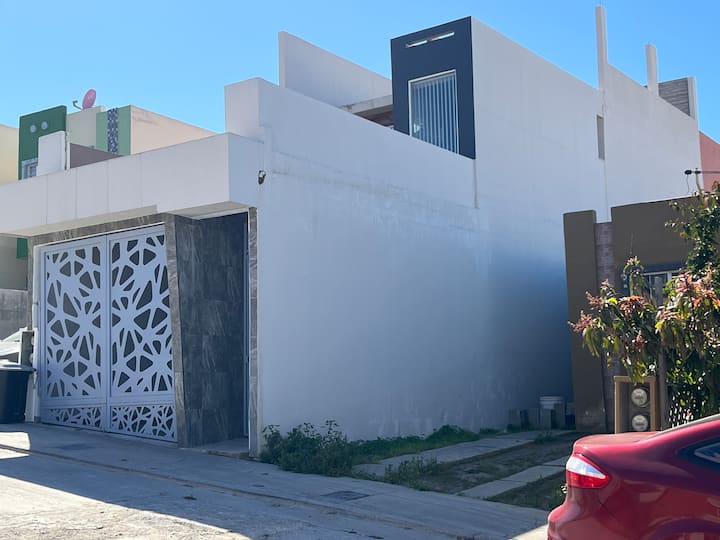 Casa Segura Y Cómoda Para 4 - Tijuana