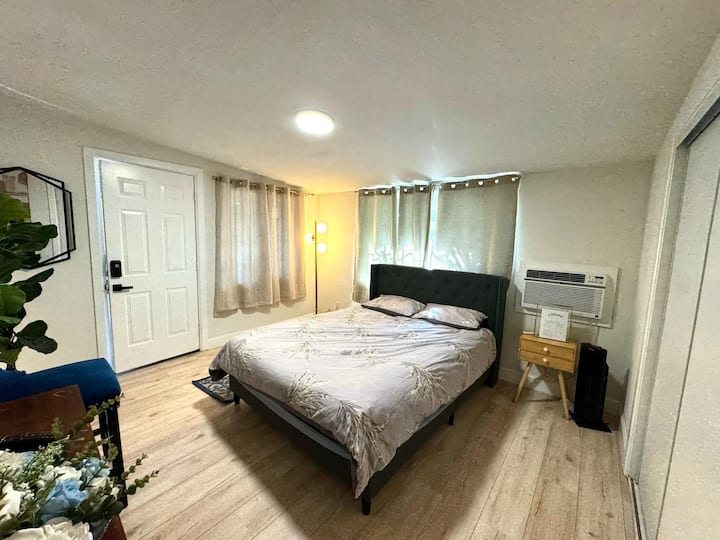 Back House Nearby Diíneyland | All In Price - Santa Ana, CA