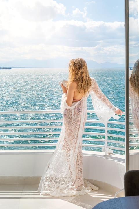 Iconic Premium seafront 3 bedrooms & 2 baths