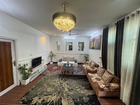 Pool Villa in Sector 144