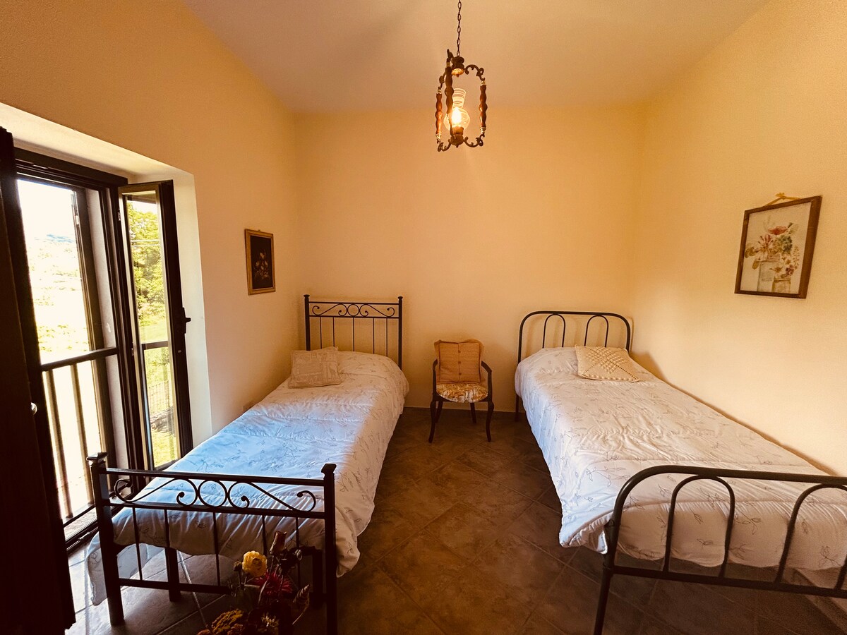 غرفة النوم 2