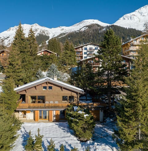 Big chalet in center of Verbier
