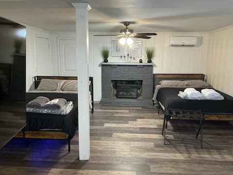 Top performing Airbnb: Cool & Comfy 1 Acre Lot Park Like Setting-Fenced in Parkwood Union Hill