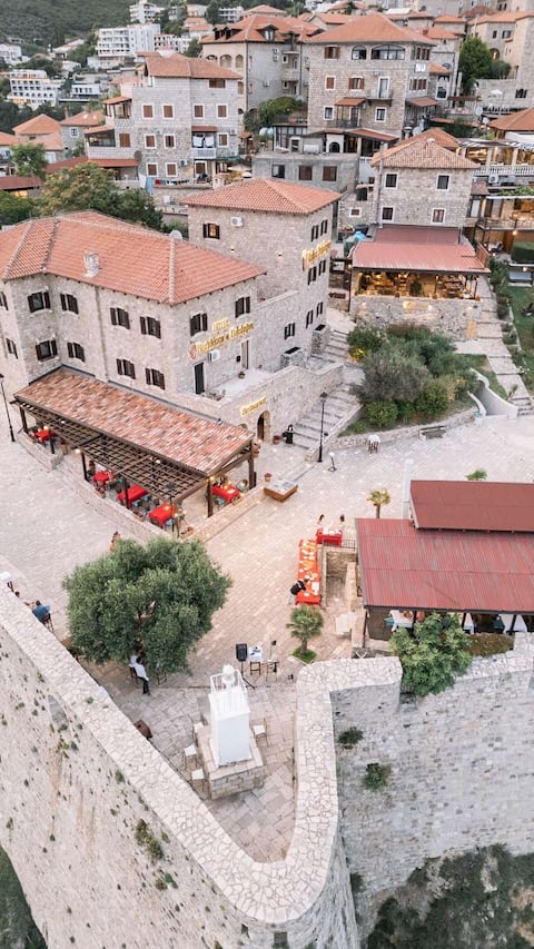 Private beach - Entire house - 6 +1