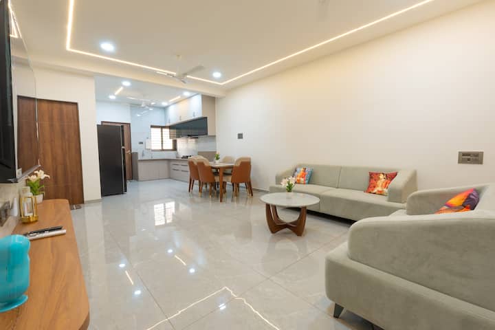 Premium 4bhk Nri Villa | Arya Stay - Vadodara