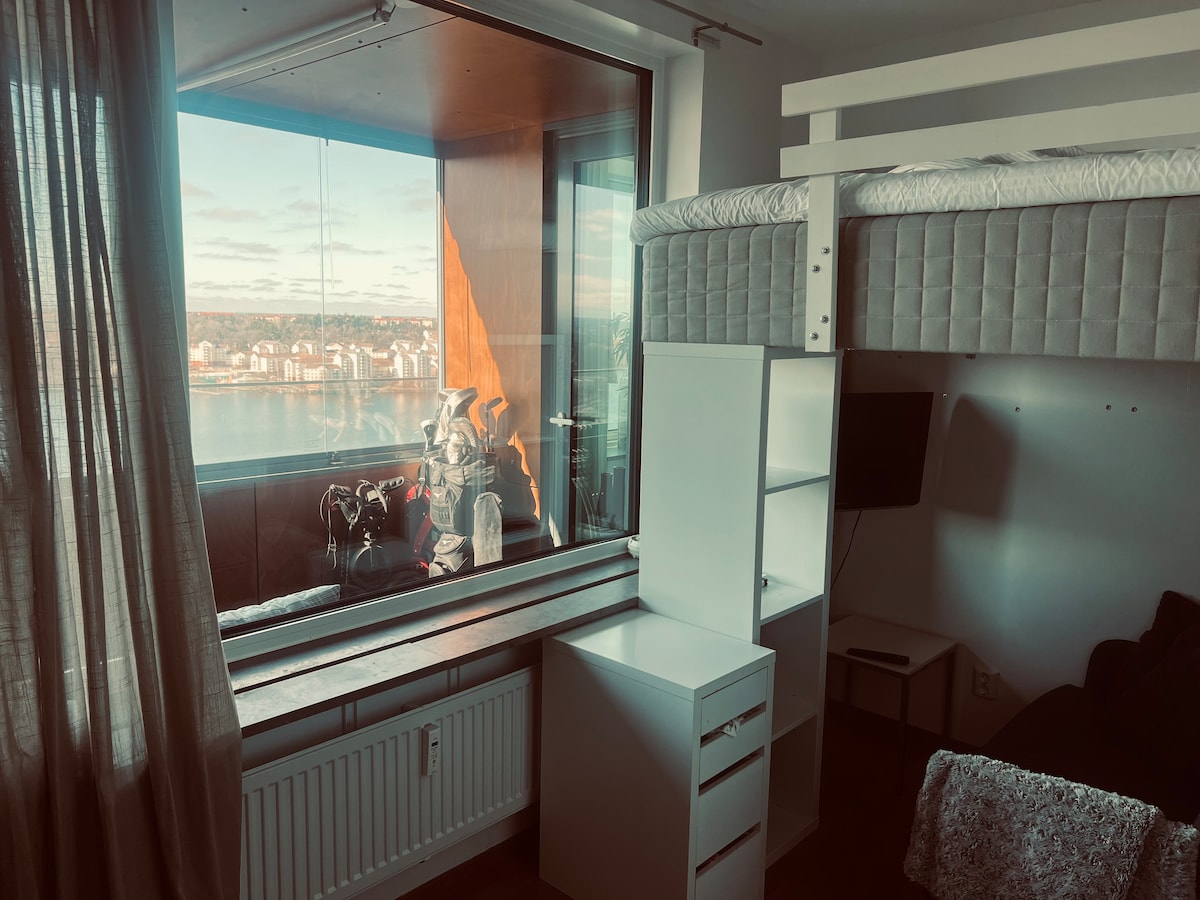 Dormitorio 3 (ver plano) cama loft de 120 cm y cama de 90 cm donde está el sofá si es necesario.