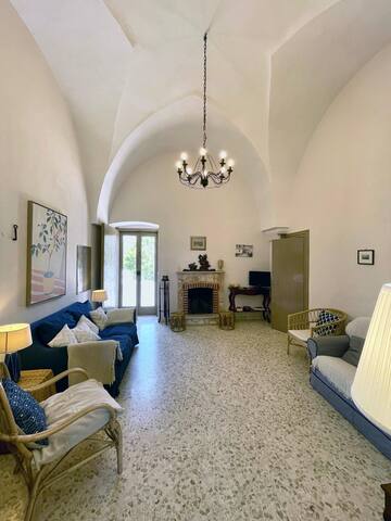 Luxury Masseria w/ Sea Views gallery image 5
