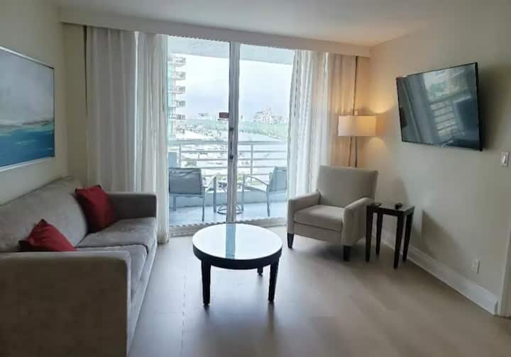 Gallery One - 2 Bdrm - Waterfront - Walk 2 Beach - 포트로더데일