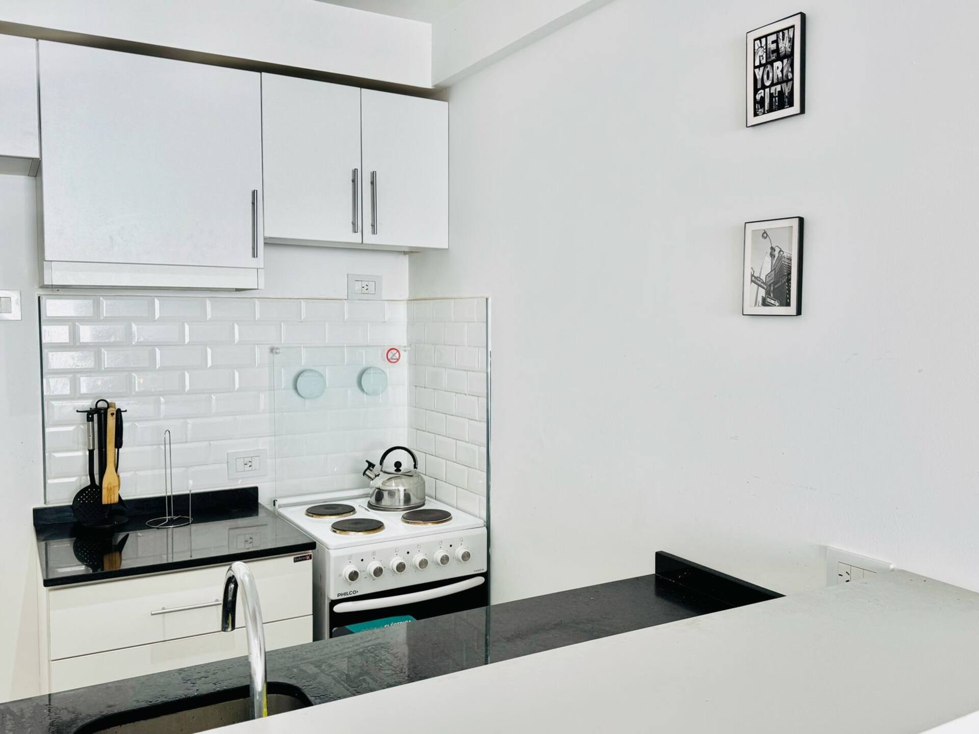 Studio apartment with balcony in Monserrat