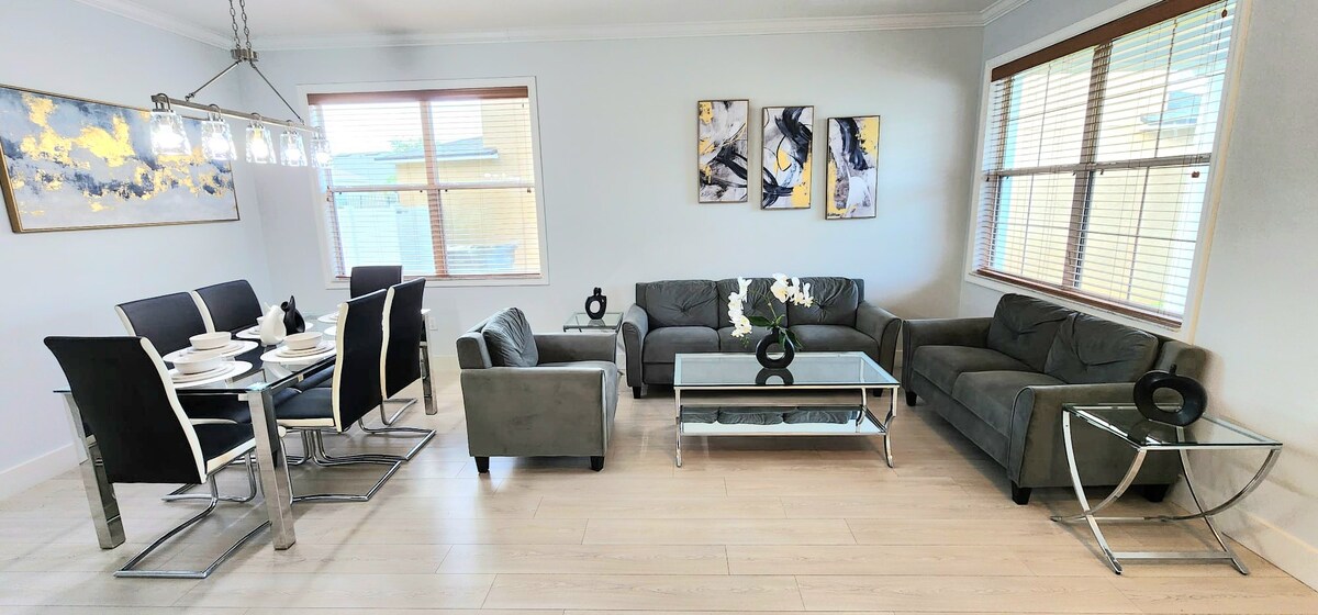 Popular Airbnb listing: Modern home with plenty of space for the family. in Lake Alfred