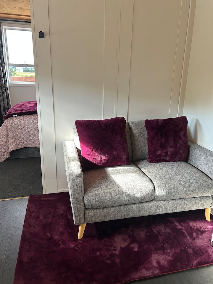 Quaint Little Cabin For Two With A Mountain View - Darfield